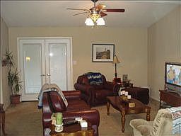 1st image of 2516 Independence Dr