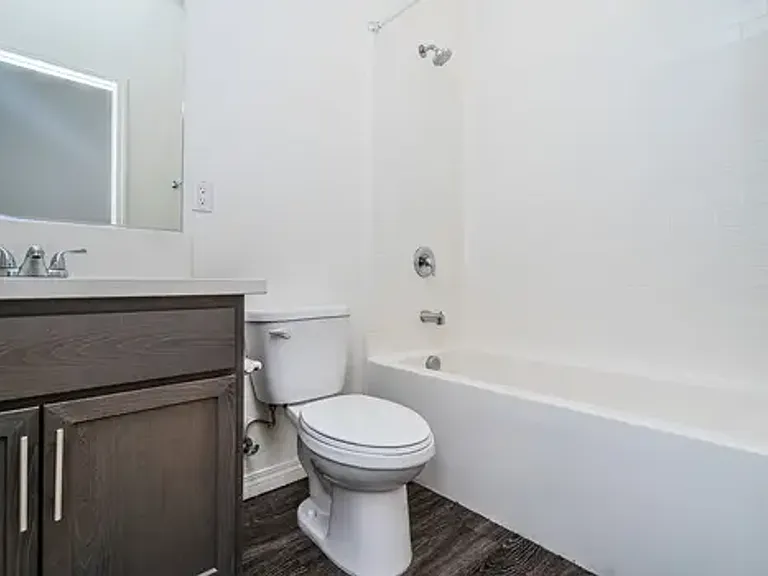 8123-8137 Cascio Ct — Photo 18