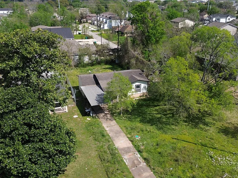 410 Clinton Park St — Photo 18