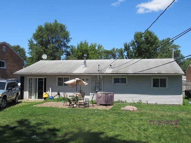 2nd image of 89 Cambridge Ln