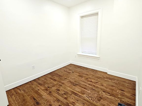5th image of 377 Danforth Ave #2A