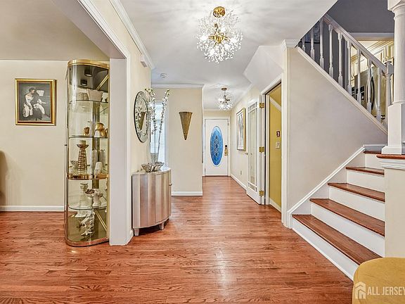 3rd image of 42 Colburn Rd