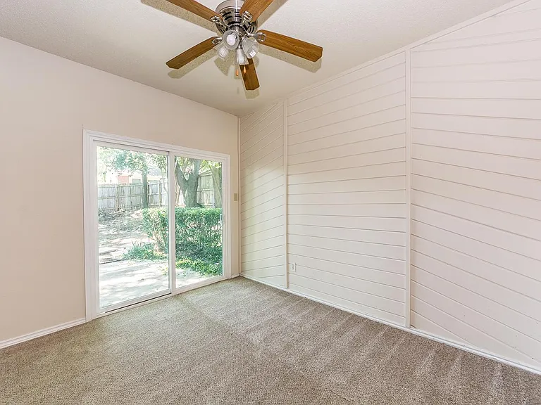 2710 Francisco Dr — Photo 22