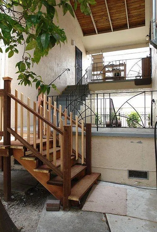 3410 Salisbury St — Photo 3