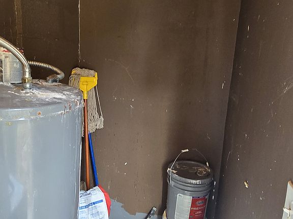 4th image of 20209 NW 28th Ct
