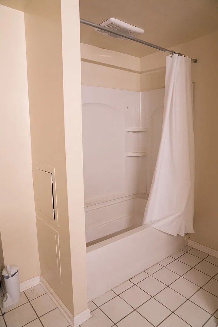OSU Campus 3 & 4 bedroom 2 full bath townhouses — Photo 3