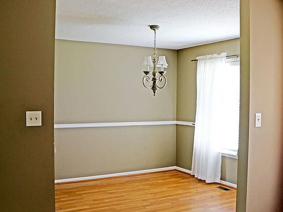 4th image of 1207 Marla Dr