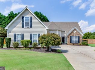 5610 Chinook Ct, Flowery Branch, GA 30542