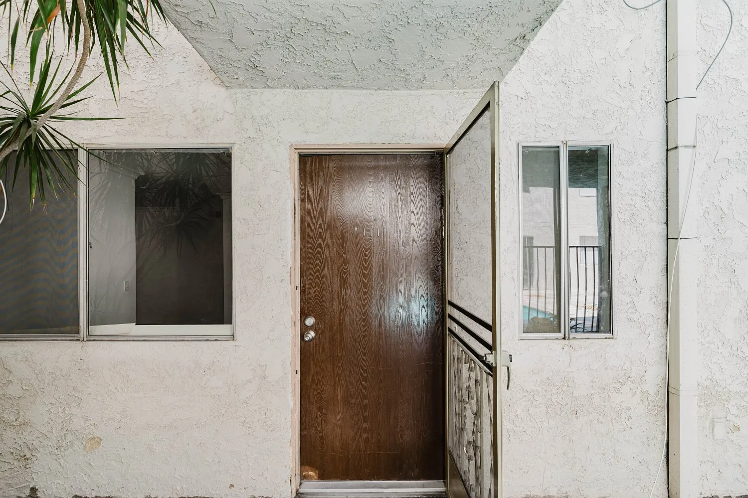 333 Burchett St — Photo 1