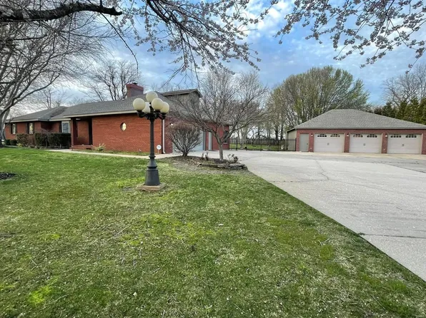 312 Kevin Ln, Sikeston, MO 63801