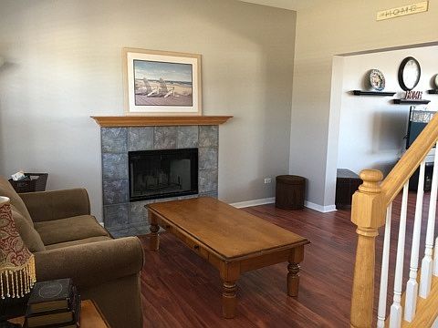 3rd image of 16349 Pioneer Pkwy