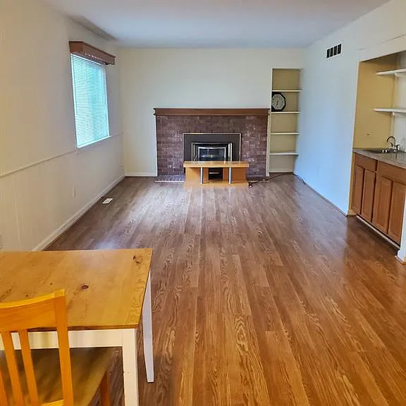 43608 Westminister Way — Photo 8