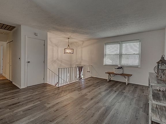 2nd image of 237 Belair Cir