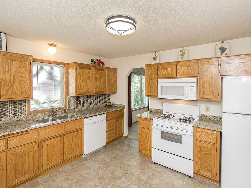 1st image of 563 Aileen Ct