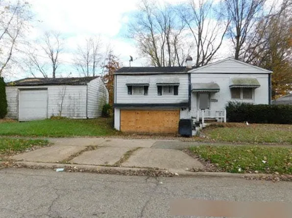 1635 Sweetbrier St SW, Warren, OH 44485