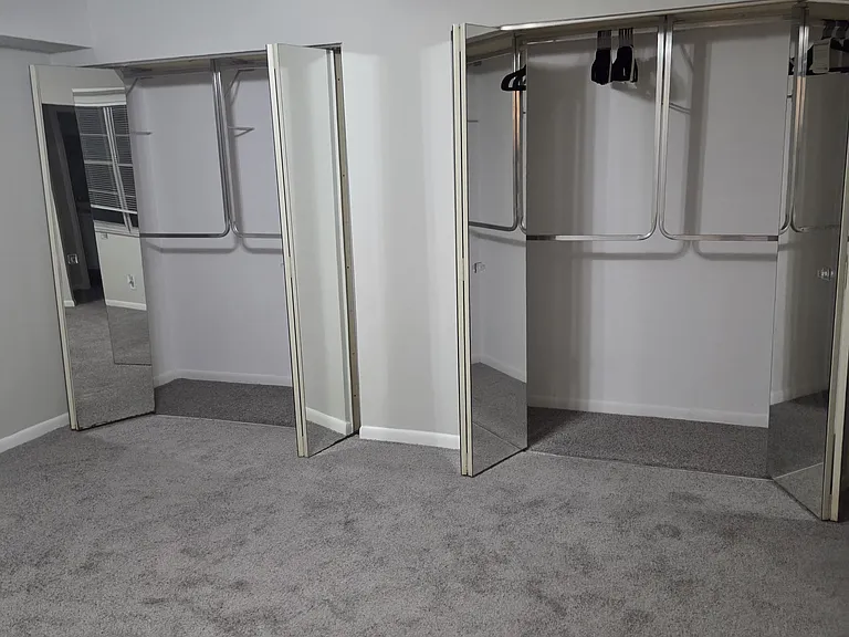 BEDROOM CLOSETS