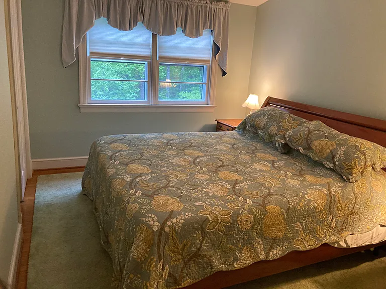 King bedroom, second floor.