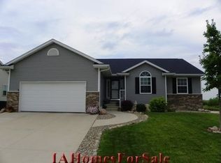 2505 Burns Dr, Marion, IA 52302