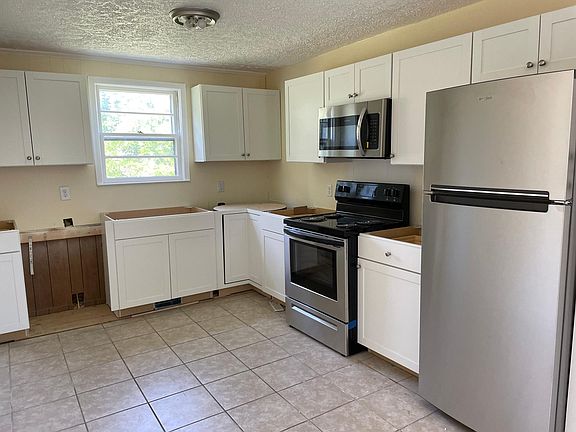 3rd image of 136 Lamberth Dr