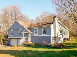 9 Jennifer Ln, Hudson, NY 12534