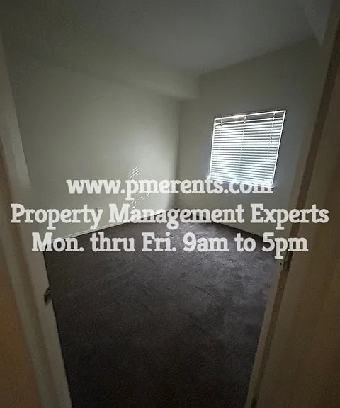 5478 Governor Cir — Photo 9