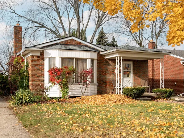 9375 Riverview Ave, Redford, MI 48239