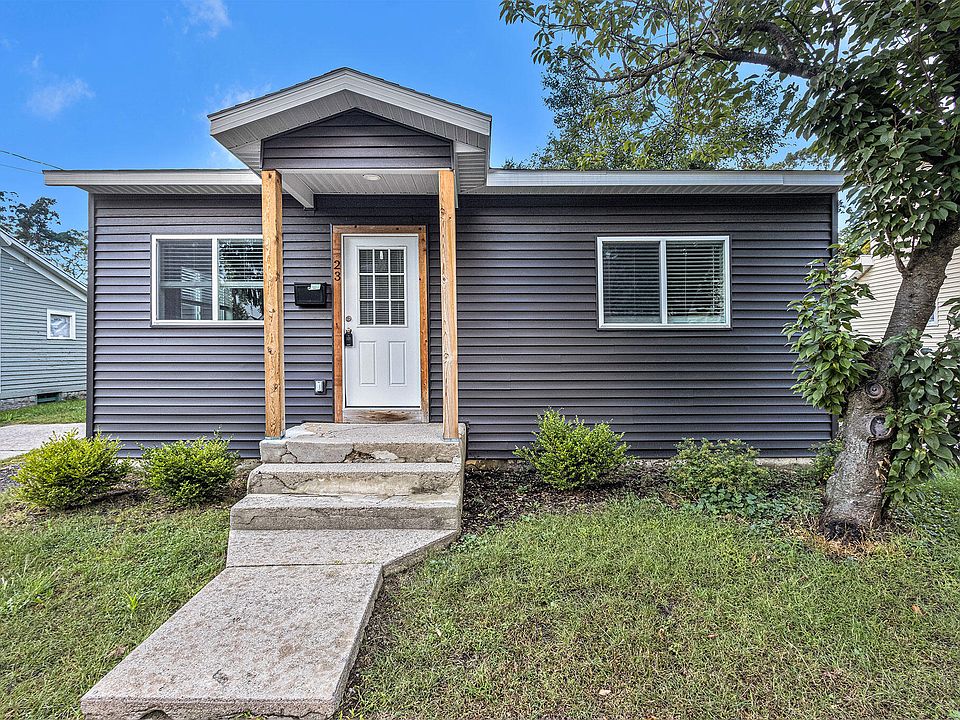 1st image of 23 Batavia Pl NE