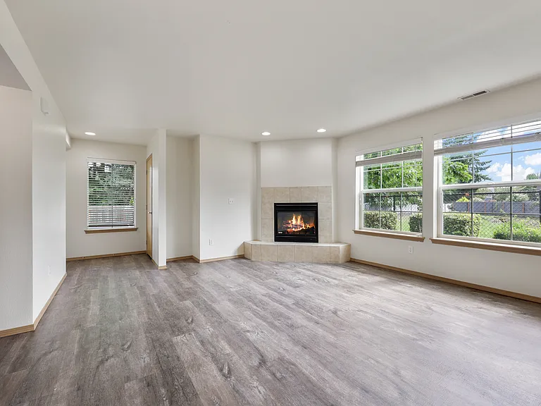 Sumner Square & Rainier View — Photo 46
