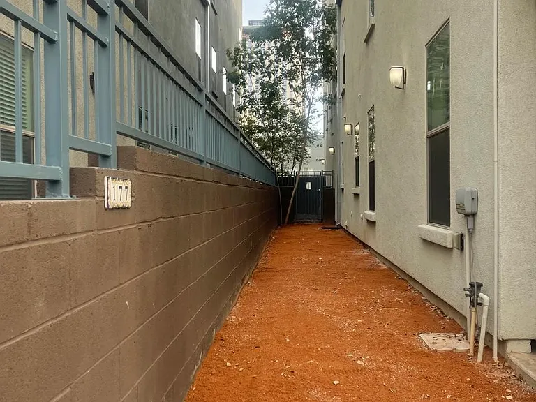 615 E Portland St #177 — Photo 23