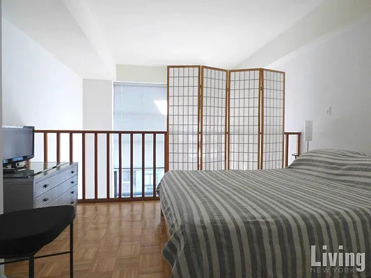 Rented by Living New York | media 13