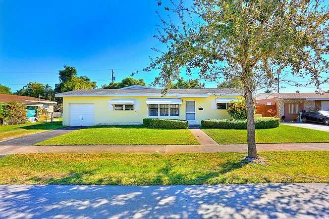 1st image of 9326 Jamaica Dr
