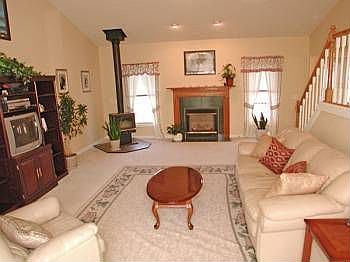 1st image of 13 Leah Ln