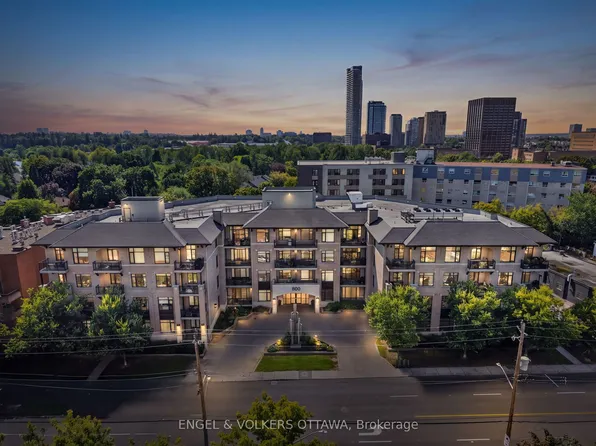 808 Bronson Ave #209, Ottawa, ON K1S 5A4