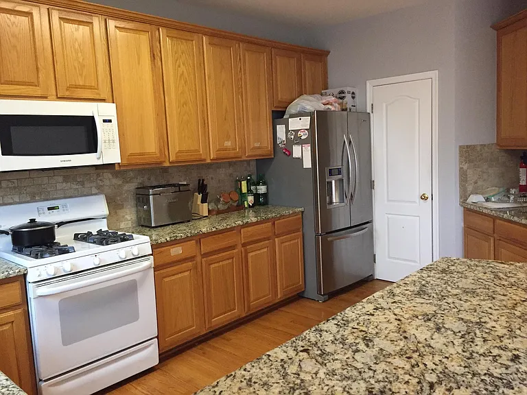 Capstone Cir — Photo 3