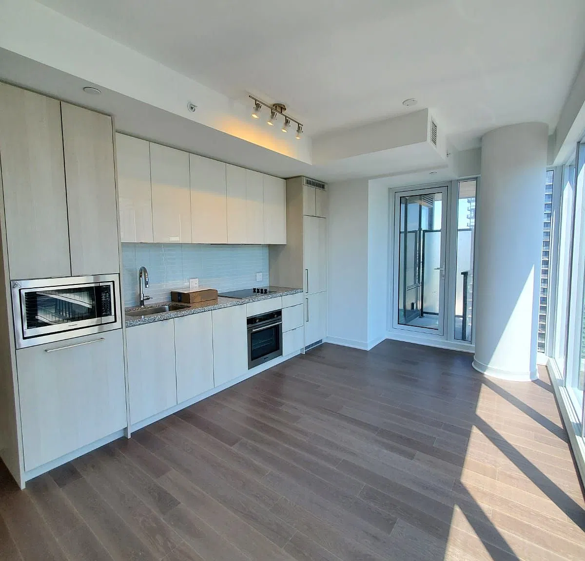 1 bed, $2,500 — Photo 1