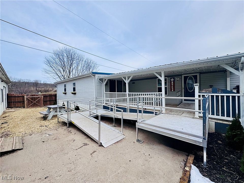 1st image of 3924 Webb Ln