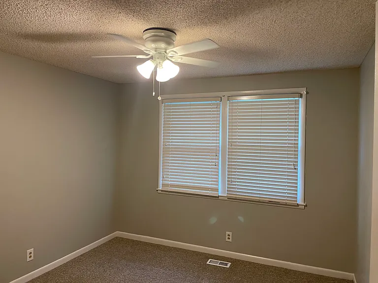 2817 Galesburg Dr — Photo 25