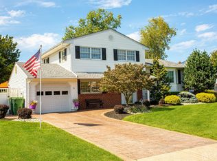 35 Holly Dr, Parlin, NJ 08859