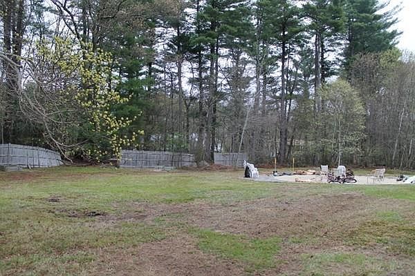 2nd image of 12 Governor Hutchinson Rd