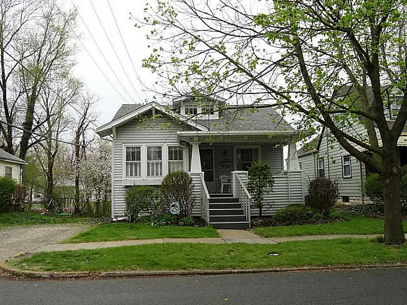 108 E High Ave photo 1