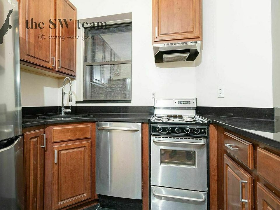 2nd image of 205 W 80th St #4BB