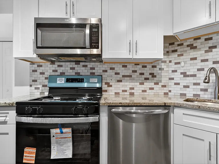 684 Quincy Bridge Ln #202 — Photo 2