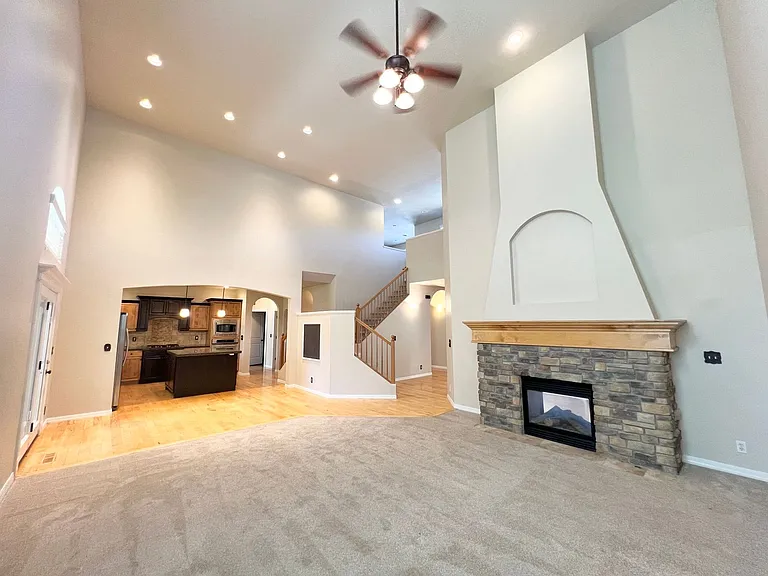 2285 W Windchime Dr — Photo 8