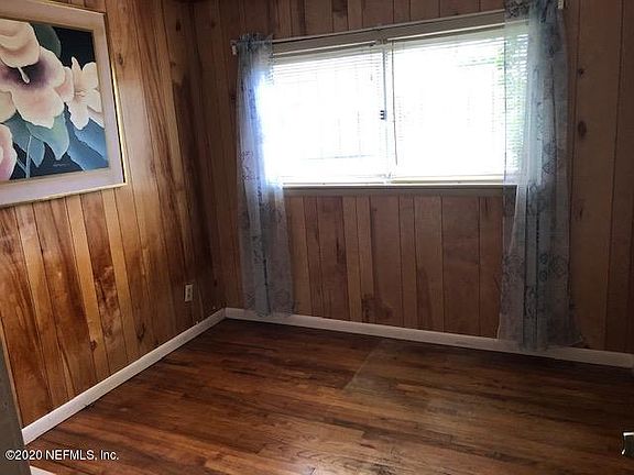 5th image of 2454 Ormsby Cir W