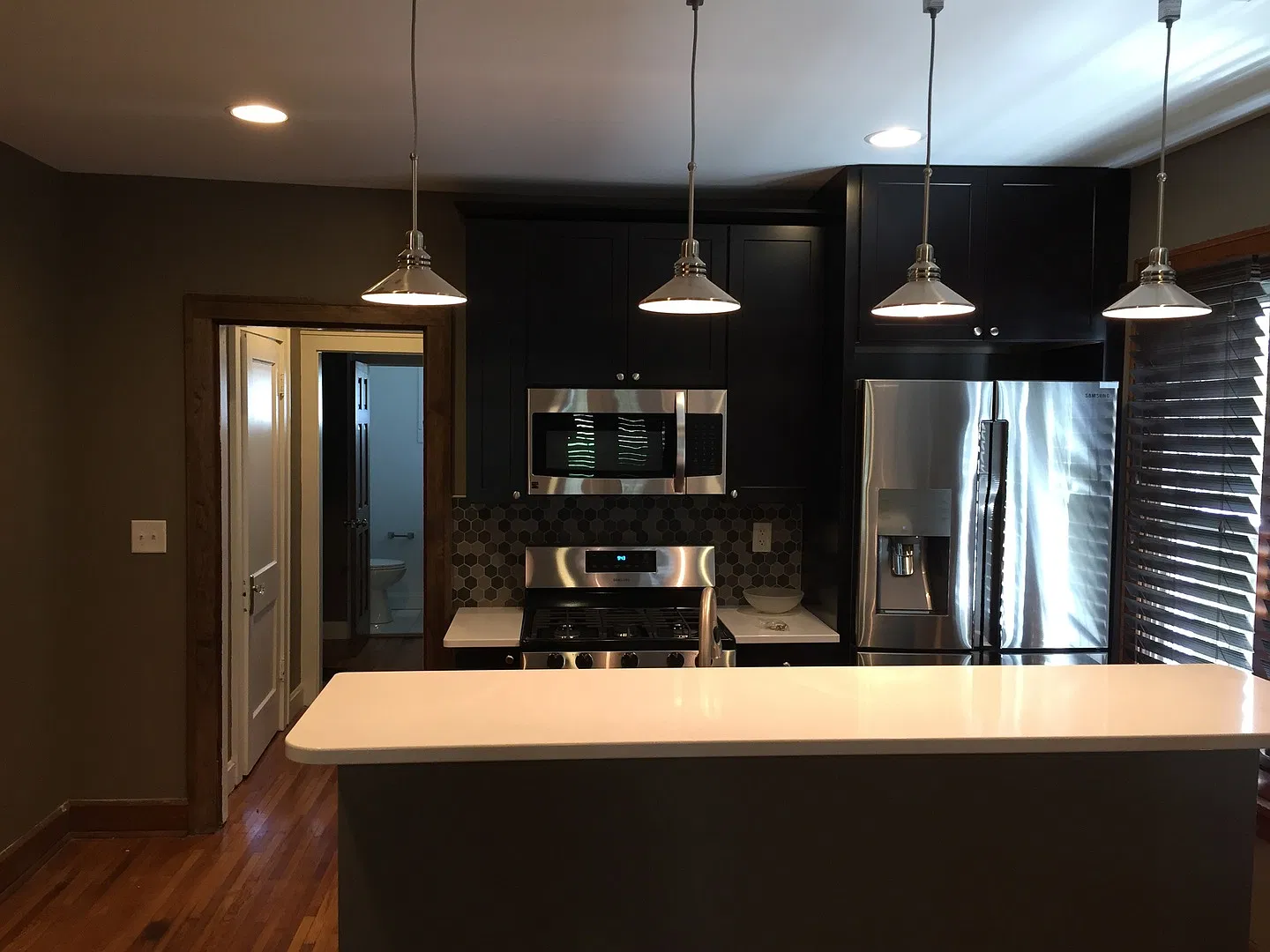 E 15th Ave 425-427 TNB — Photo 4
