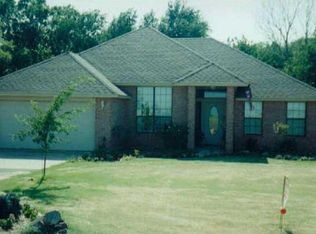 1609 Cedar Trl, Cashion, OK 73016