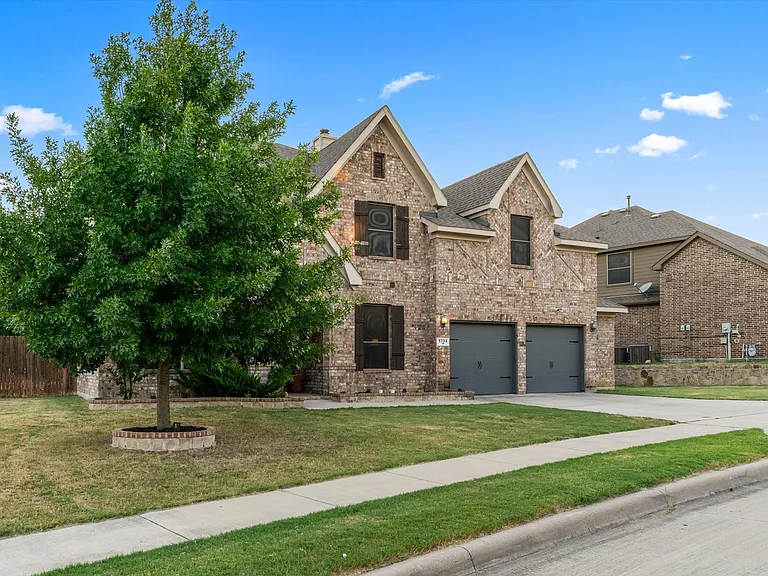 5733 Coleto Creek Cir — Photo 37