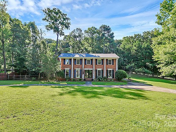 4th image of 1417 McLaughlin Dr