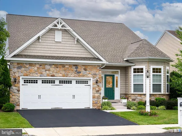 2242 Chandler Ln, Schwenksville, PA 19473