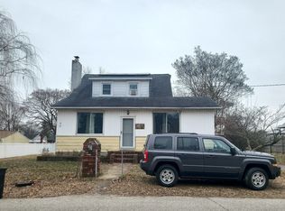 225 Kenwood Rd, Pasadena, MD 21122